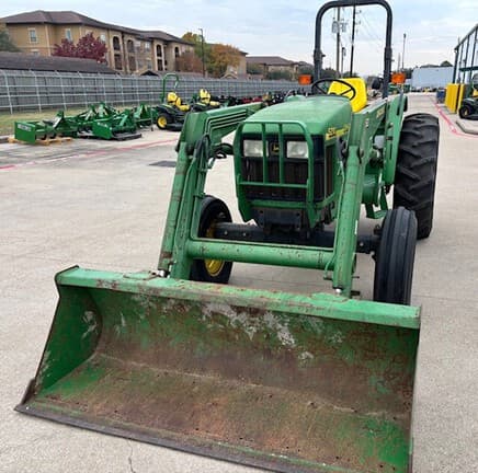 Image of John Deere 5210 equipment image 4