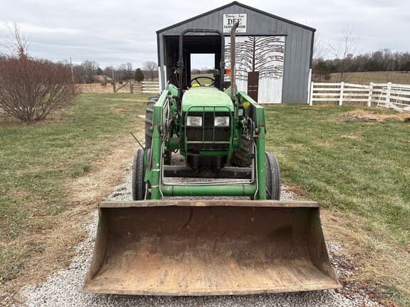 Image of John Deere 5210 equipment image 3