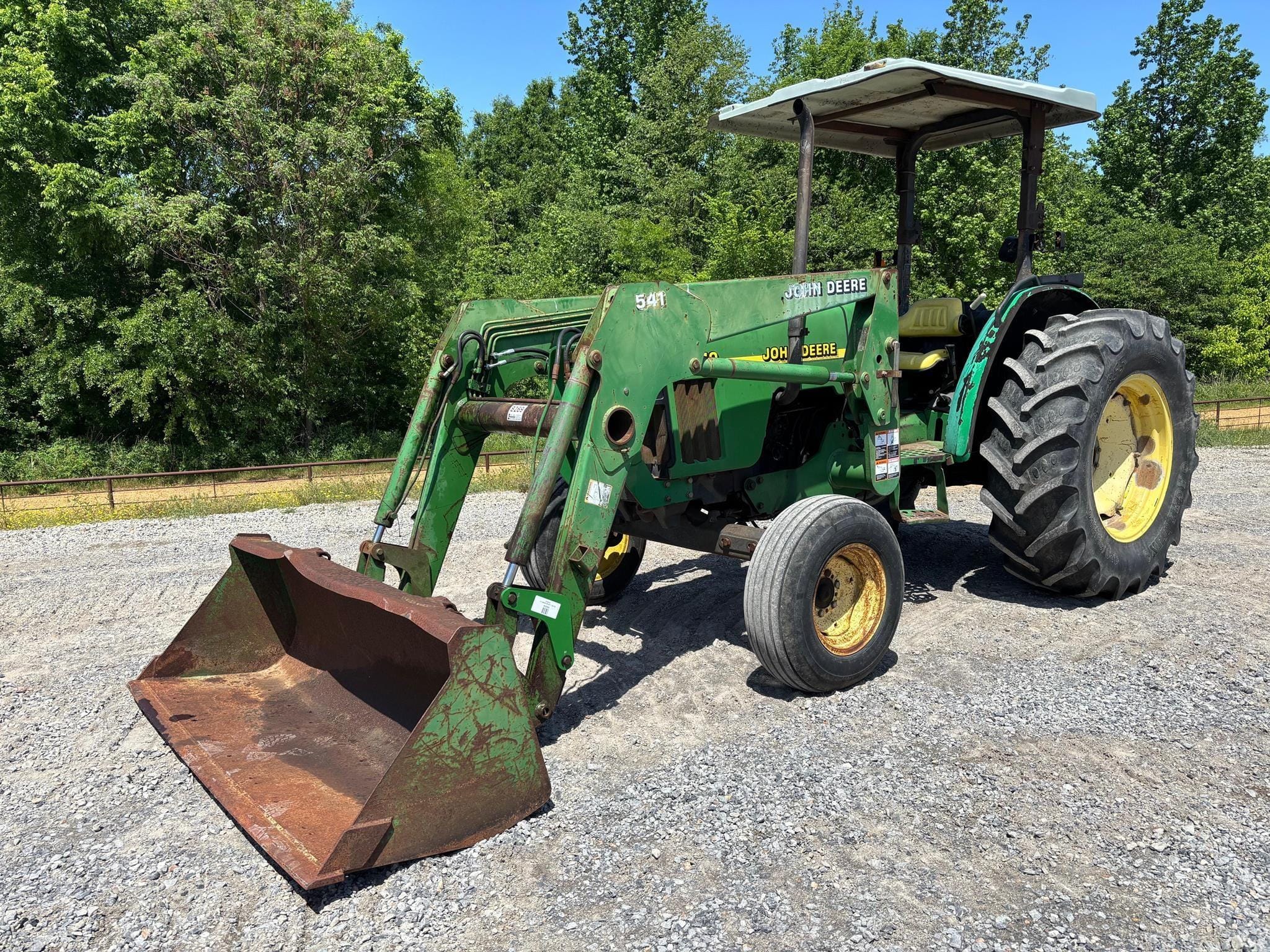 2000 John Deere 5310 Equipment Image0