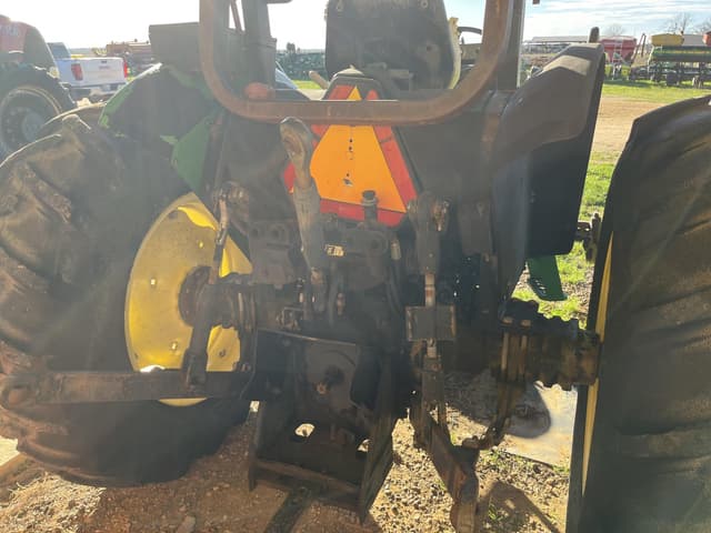 Image of John Deere 5310 equipment image 4