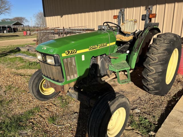 Image of John Deere 5310 equipment image 1
