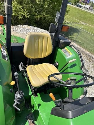 Image of John Deere 5310 equipment image 4