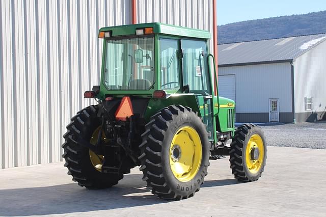 Image of John Deere 5310 equipment image 3