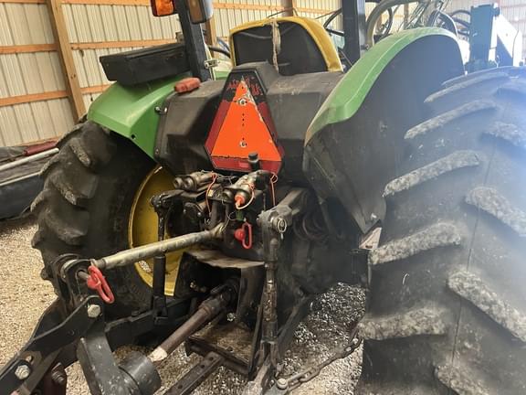 Image of John Deere 5310 equipment image 3