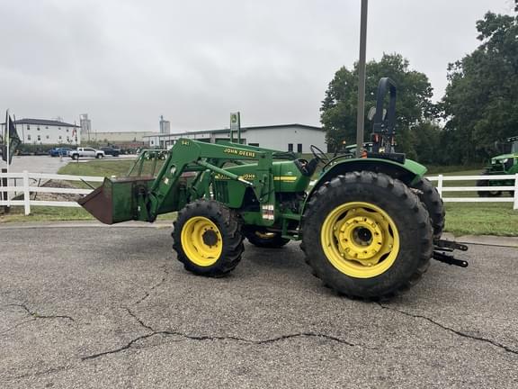 Image of John Deere 5310 equipment image 2