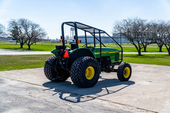 Image of John Deere 5410 equipment image 4