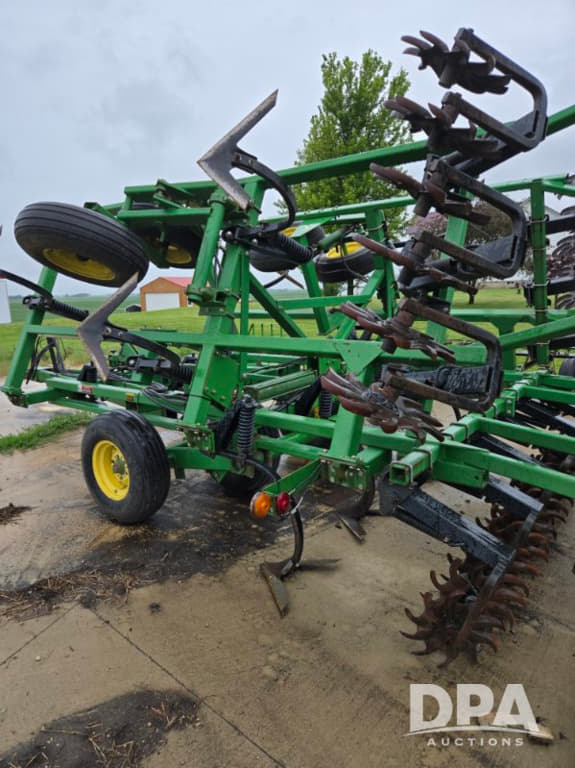 Image of John Deere 550 equipment image 4