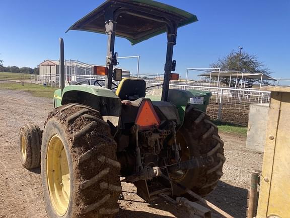 Image of John Deere 5510 equipment image 4