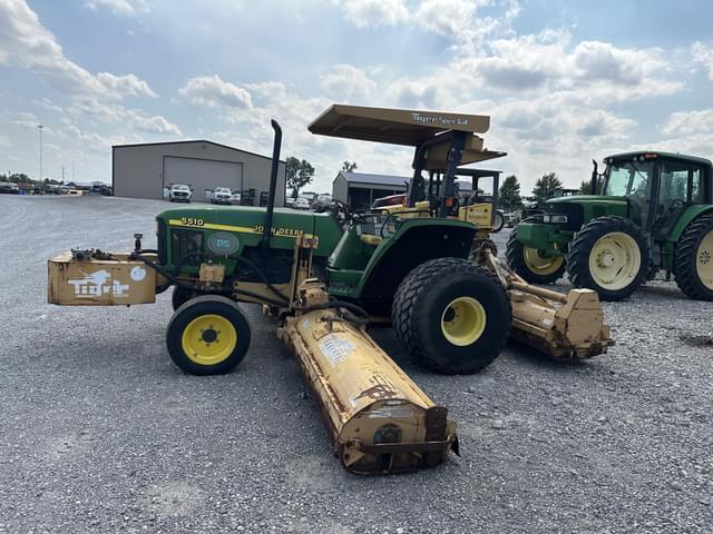 Image of John Deere 5510 equipment image 2