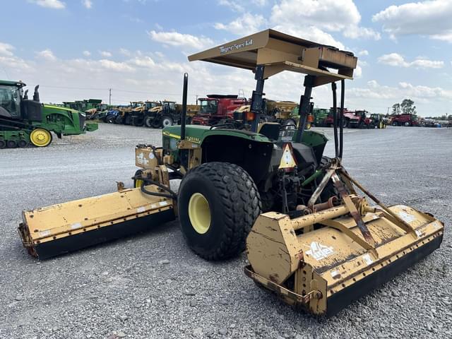 Image of John Deere 5510 equipment image 4