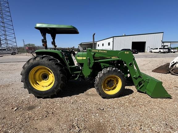 Image of John Deere 5510 equipment image 4