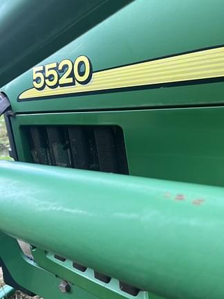 Image of John Deere 5520 equipment image 4