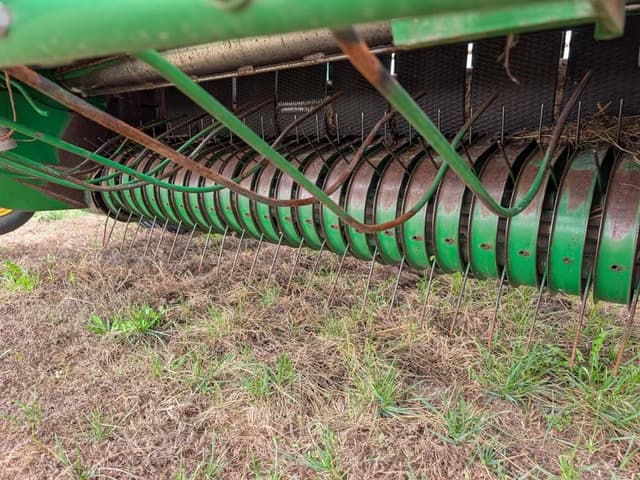 Image of John Deere 556 equipment image 4