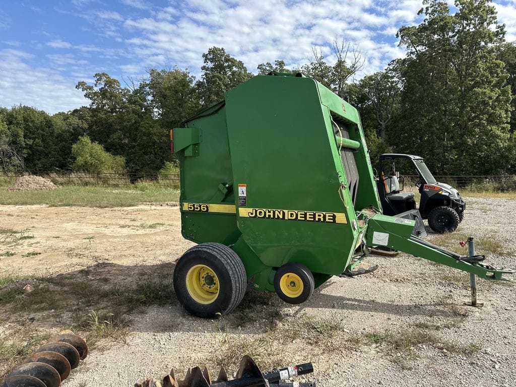 2000 John Deere 556 Equipment Image0