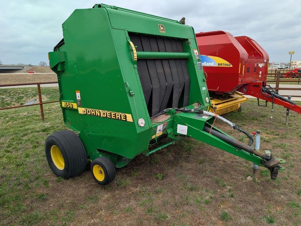 Image of John Deere 556 Image 0