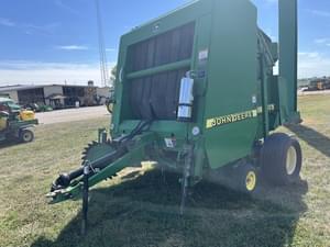 2000 John Deere 566 Image