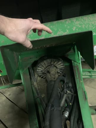 Image of John Deere 566 equipment image 3