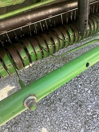 Image of John Deere 567 equipment image 4