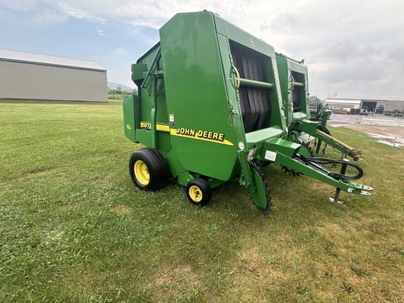 2000 John Deere 567 Equipment Image0
