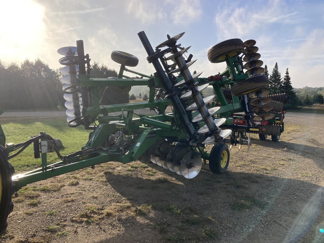 Image of John Deere 637 Primary image