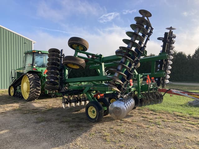 Image of John Deere 637 equipment image 3