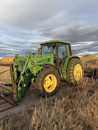 2000 John Deere 6410 Equipment Image0