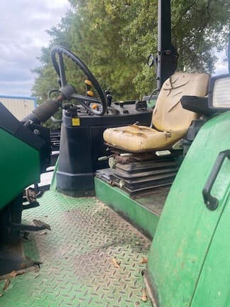 Image of John Deere 6410 equipment image 3