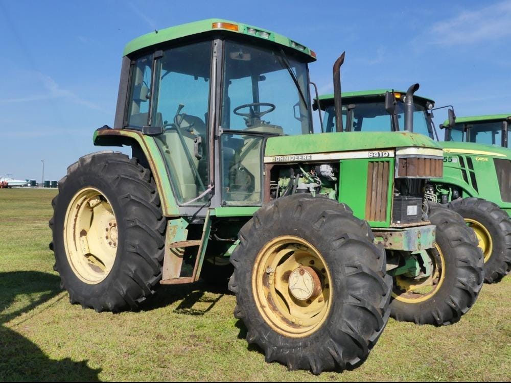 2000 John Deere 6410 Equipment Image0