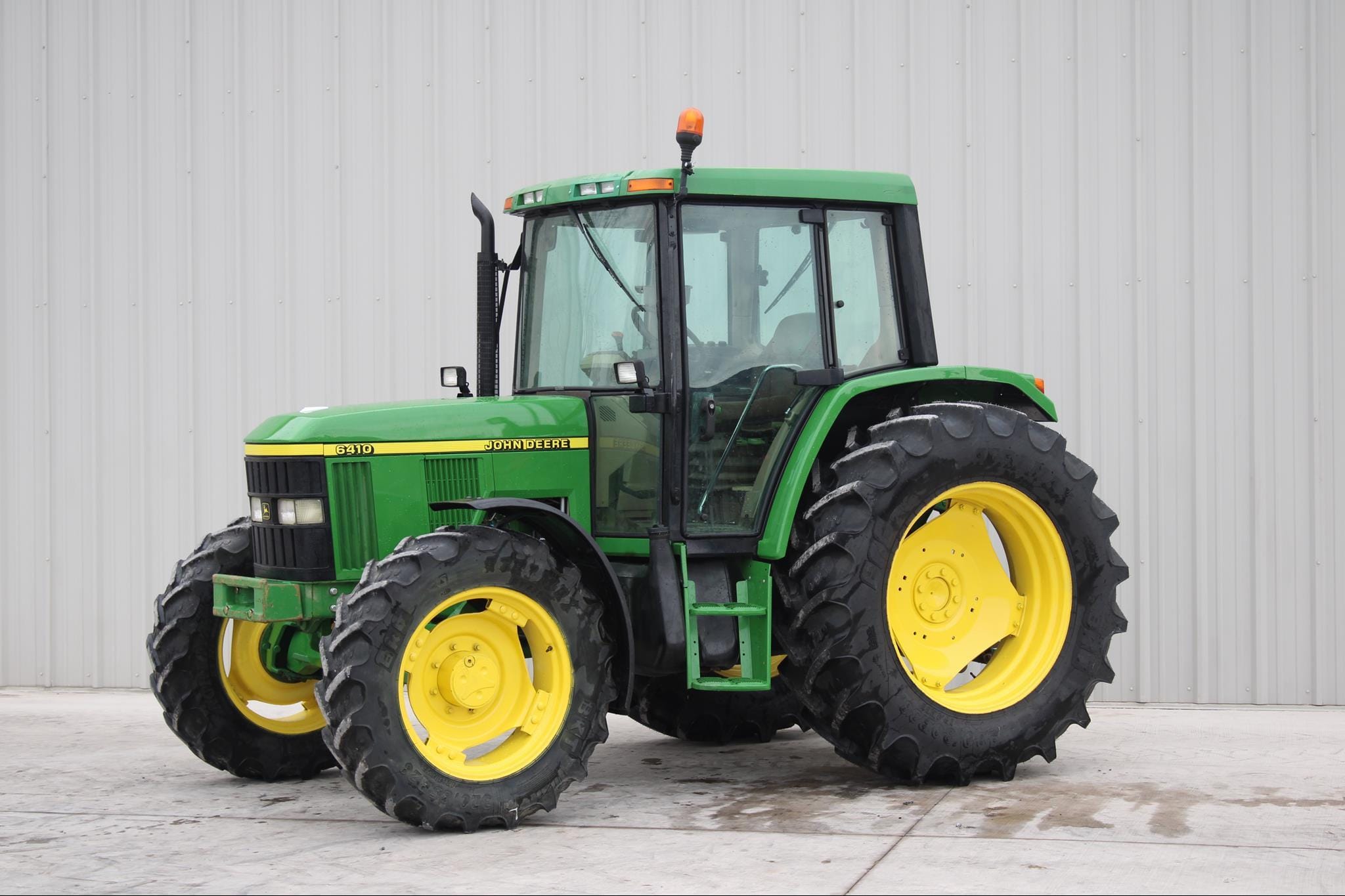 Main image John Deere 6410