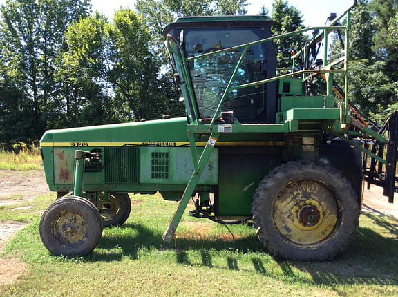 Image of John Deere 6700 equipment image 2
