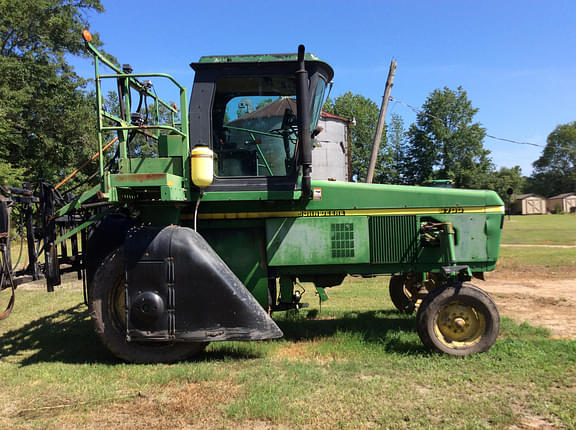Image of John Deere 6700 equipment image 1