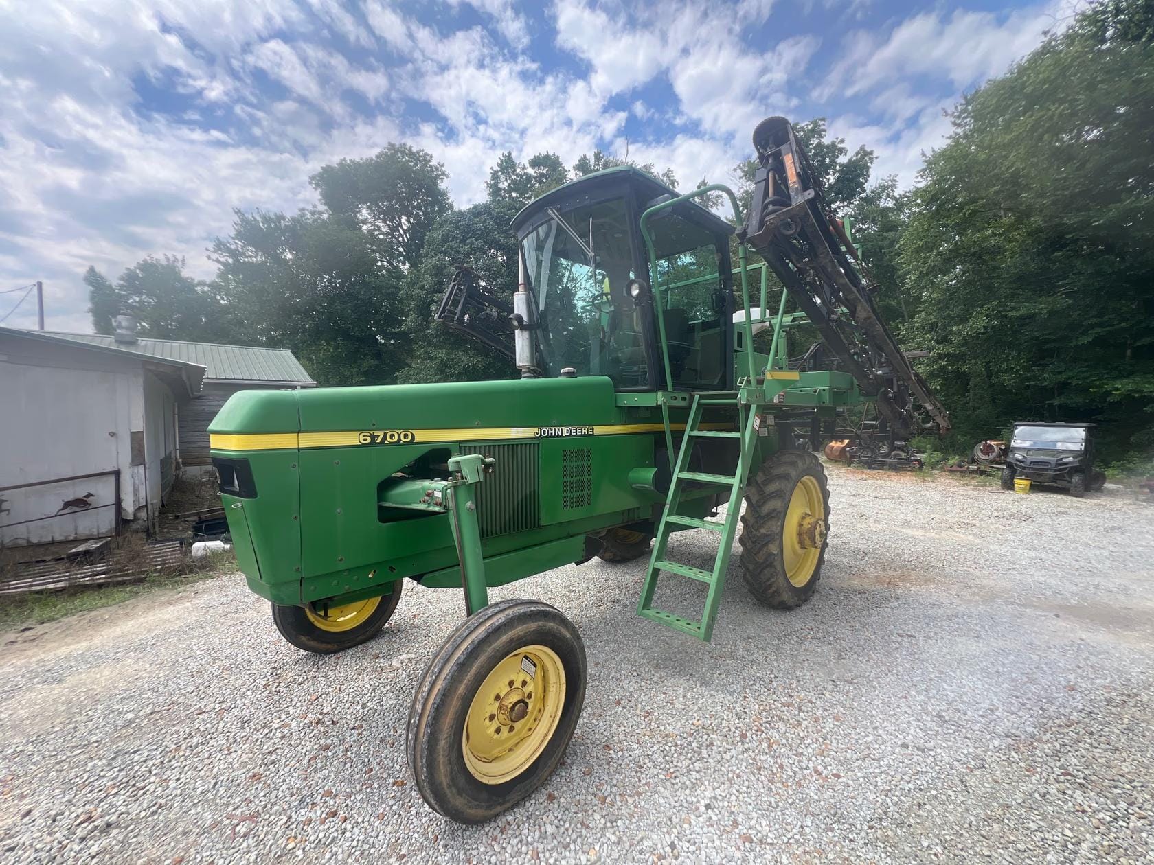 2000 John Deere 6700 Equipment Image0