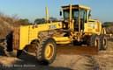 2000 John Deere 670CH Image