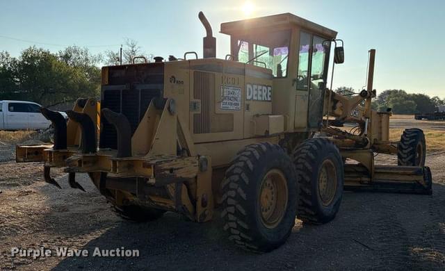 Image of John Deere 670CH equipment image 4