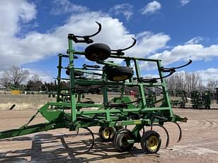 Main image John Deere 680 3