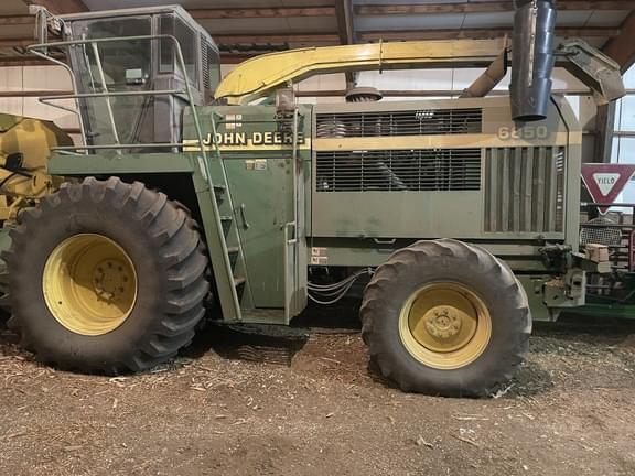 Image of John Deere 6850 Primary image