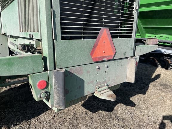 Image of John Deere 6850 equipment image 3