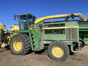 2000 John Deere 6850 Image