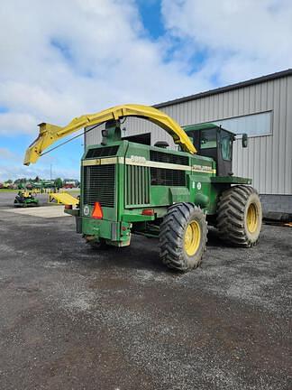 Image of John Deere 6850 equipment image 2