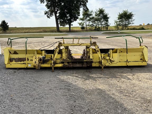 Image of John Deere 688 equipment image 3