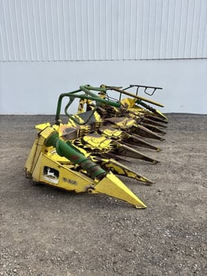 2000 John Deere 688 Image