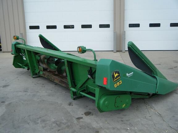 Image of John Deere 693 equipment image 1