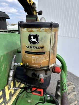 Image of John Deere 6950 equipment image 4