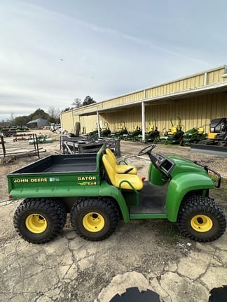 Main image John Deere Gator 6x4