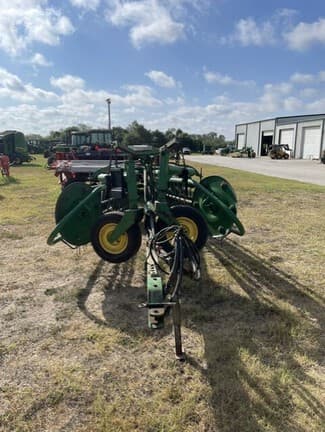 Image of John Deere 705 equipment image 1