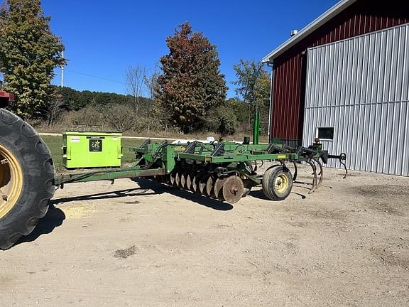 Image of John Deere 714 equipment image 1