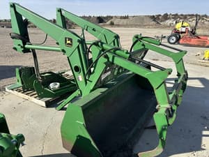 2000 John Deere 720 Image