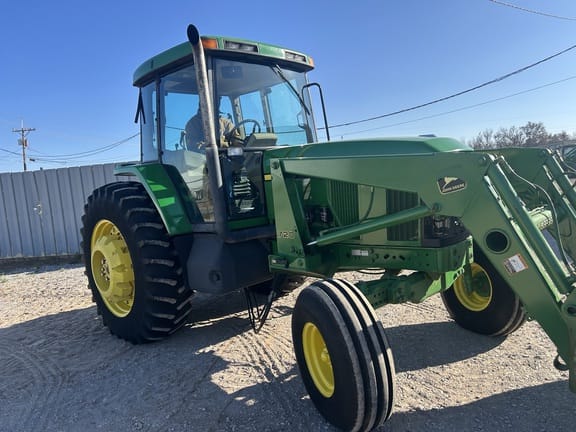 Main image John Deere 7210