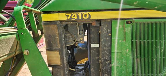 Image of John Deere 7410 equipment image 4