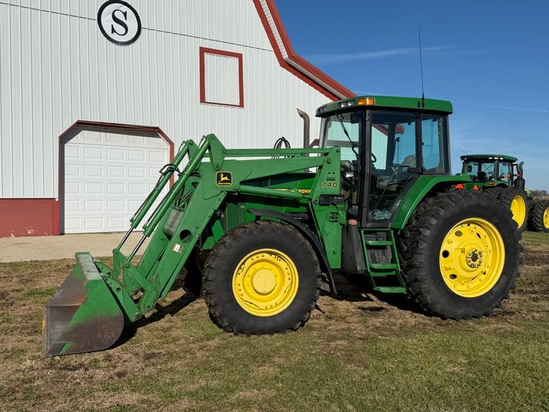 2000 John Deere 7410 Equipment Image0